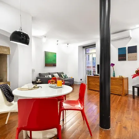 Joivy Bold And Colourful 1-bed Flat At The Heart Of Chiado, Nearby Carmo Convent * Lisbon
