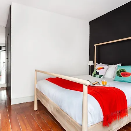 Joivy Bold And Colourful 1-bed Flat At The Heart Of Chiado, Nearby Carmo Convent Apartment