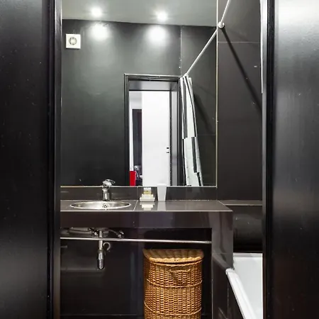 Apartment Joivy Bold And Colourful 1-bed Flat At The Heart Of Chiado, Nearby Carmo Convent *