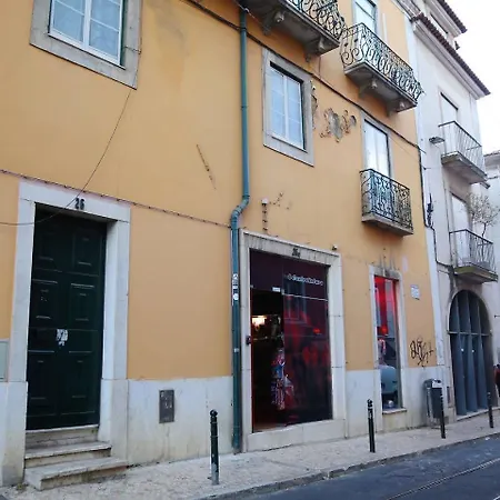 Joivy Bold And Colourful 1-bed Flat At The Heart Of Chiado, Nearby Carmo Convent Lisbon